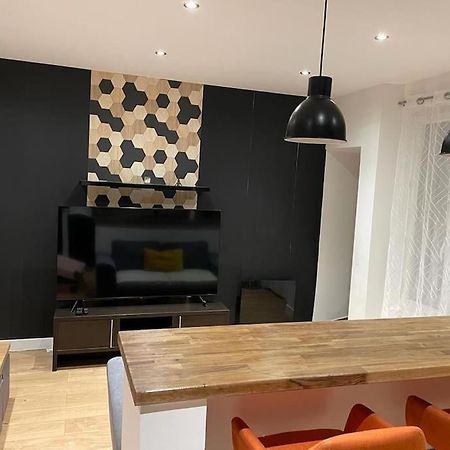 Appartement Chez Tricia Thorigny-sur-Marne Bagian luar foto